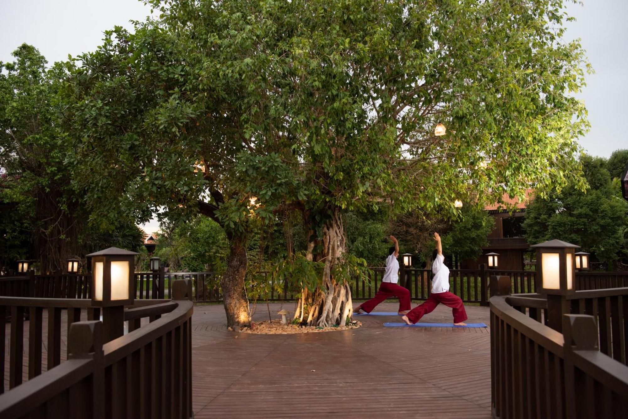 Mane Hariharalaya Hotel Siem Reap Buitenkant foto